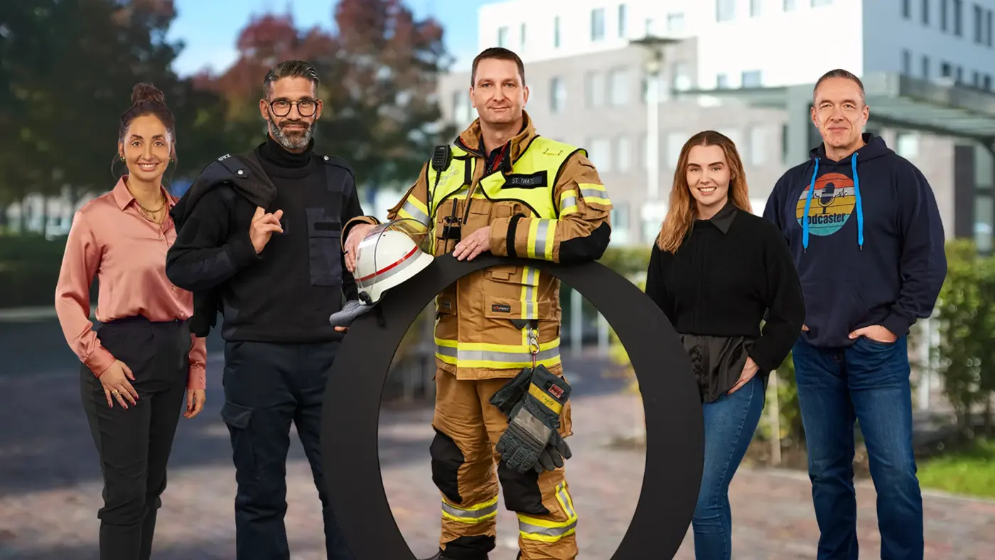 Team der Stadt Oldenburg aus verschiedenen Berufsgruppen rund um das Oldenburger O